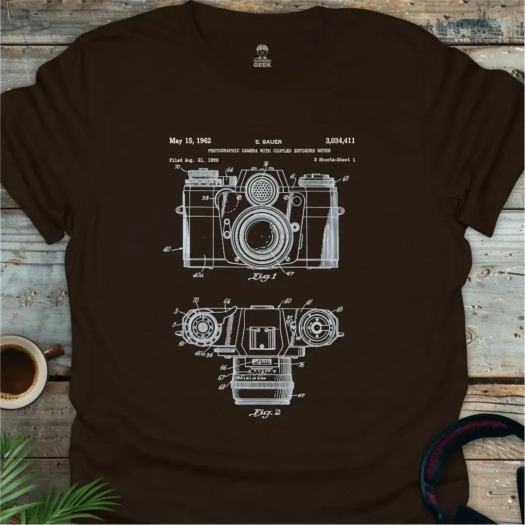 1962 Sauer Camera Patent- Geek T-Shirt - Dark Chocolate