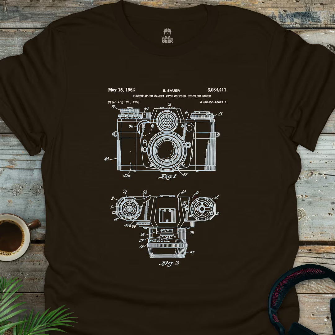 1962 Sauer Camera Patent- Geek T-Shirt - Dark Chocolate