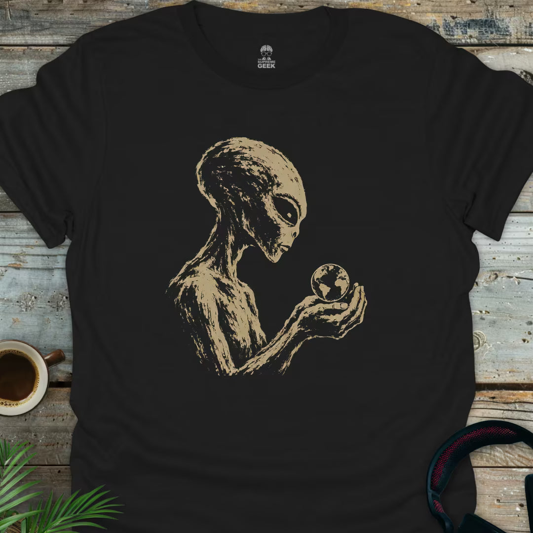 We Are Not Alone - Geek T-Shirt - Black